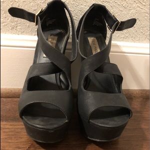 Steve Madden wedges size 7